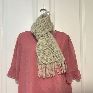 2 for $25 🧡🆕 Hand-crocheted light grey scarf with fringe